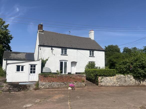 4 bed property, in Croford, £495,000