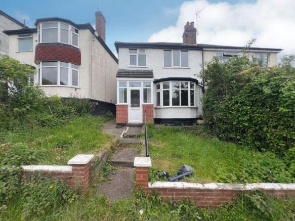 3 bed property, in 77 Neville Road, £69,000