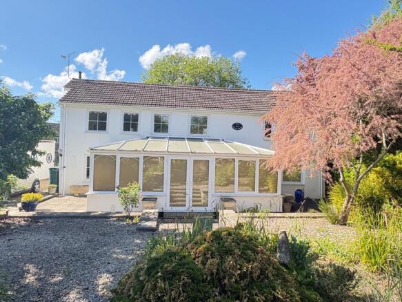 3 bed property, in Totterdown Lane, £595,000