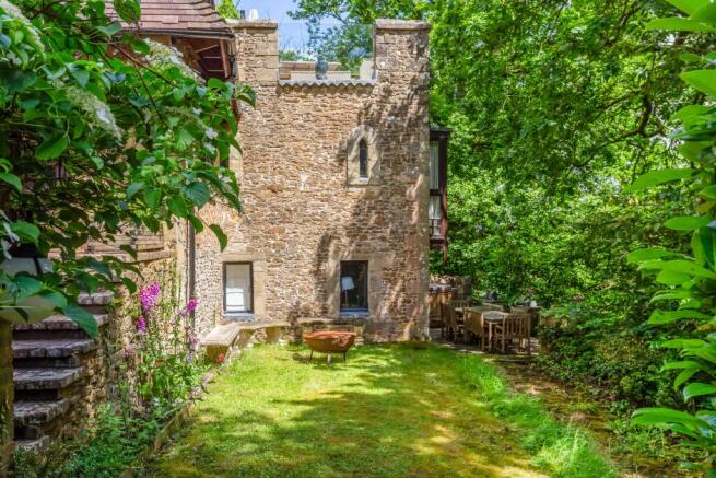 4 bed property, in New Way, £1,750,000