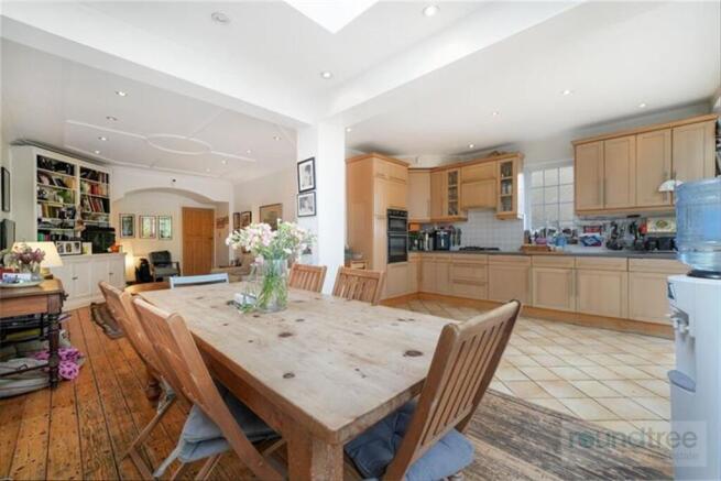 6 bed property, in Ashbourne Avenue, £1,300,000