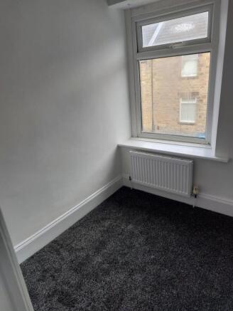 4 bed property, in Cort Street, £130,000