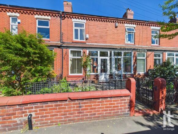 2 bed property, in Northgate Road, £229,950