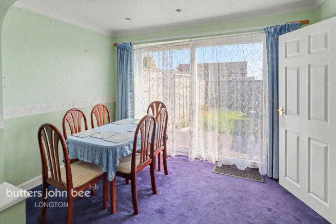 2 bed property, in Bambury Street, £150,000