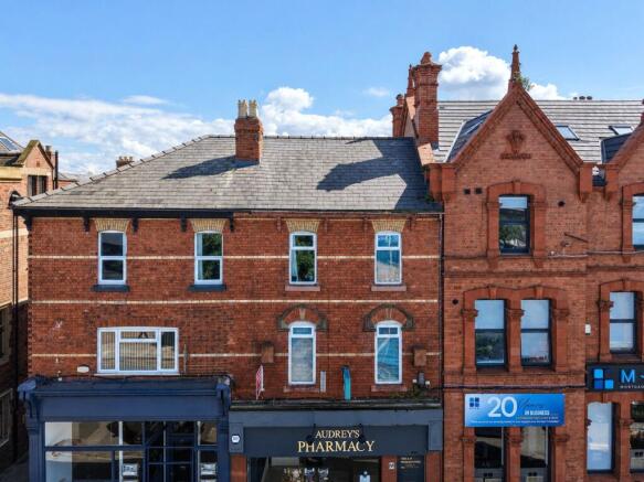 2 bed property, in Grange Road, £140,000