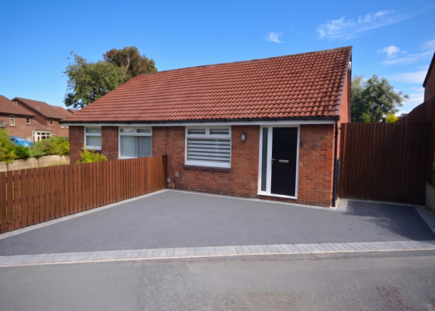 2 bed property, in Exeter Avenue, £210,000