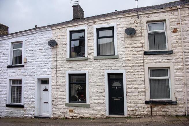 3 bed property, in Green Street, £82,500