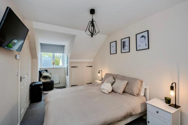 3 bed property, in Gorseinon, £220,000