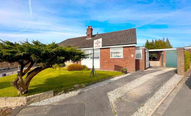 3 bed property, in Alder Avenue, £400,000