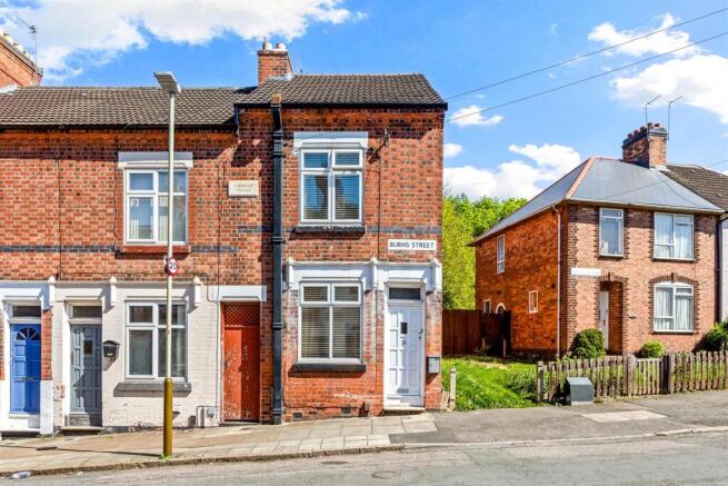 2 bed property, in Burns Street, £200,000