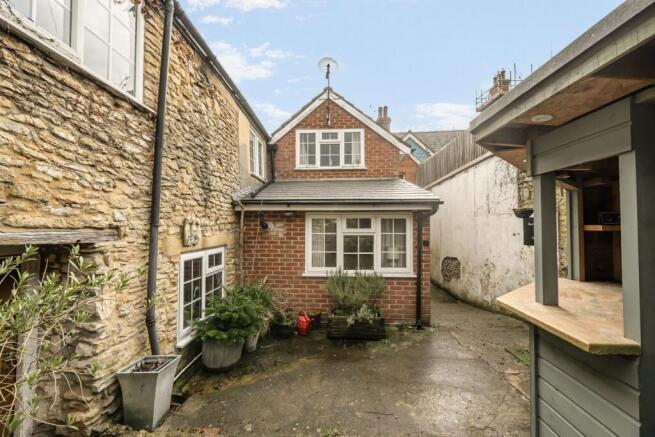 3 bed property, in Higher Backway, £380,000