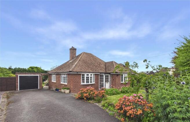 3 bed property, in Bellars Lane, £450,000