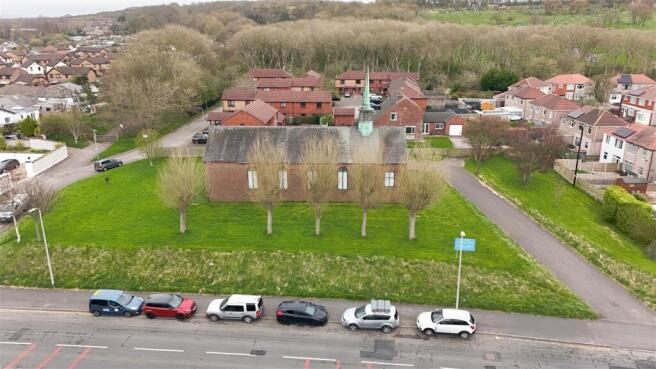 4 bed property, in Schneider Road, £500,000