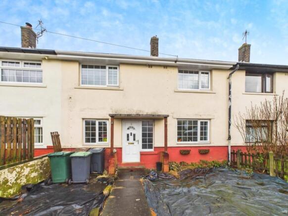 3 bed property, in Airedale Avenue, £195,000