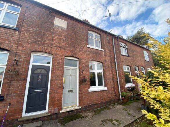 2 bed property, in Rugeley Road, £190,000