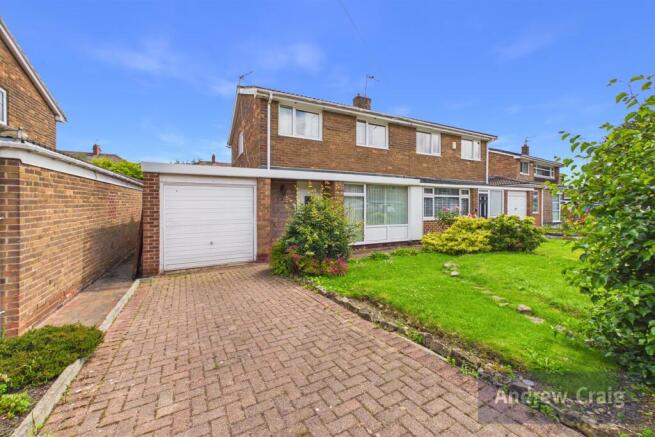 3 bed property, in Ettrick Road, £225,000