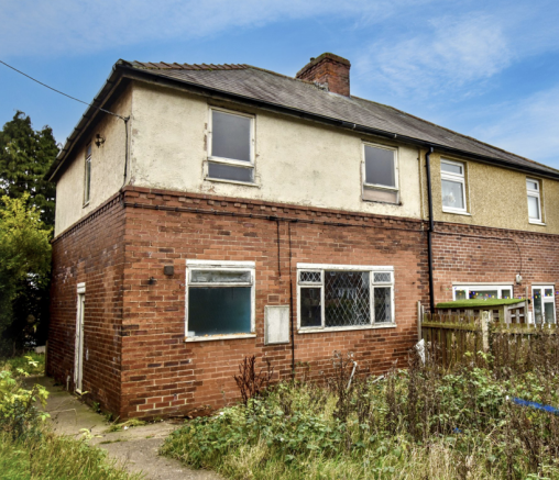 3 bed property, in Rotherham Road, £110,000