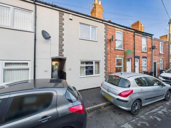 2 bed property, in Russell Street, £130,000