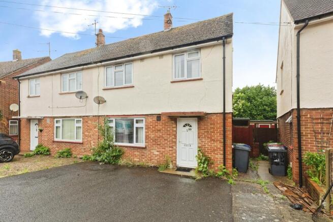 3 bed property, in Oxford Road, £220,000
