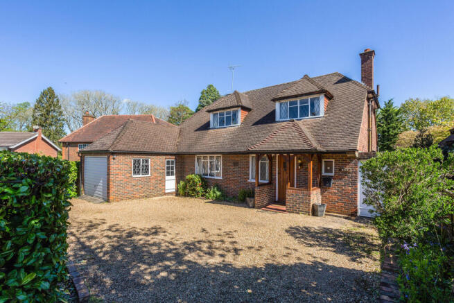 3 bed property, in 14 Layters Way, £1,000,000