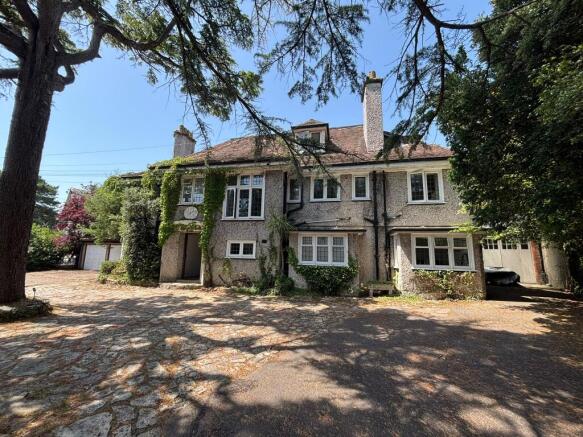 9 bed property, in St. Anthonys Road, £850,000