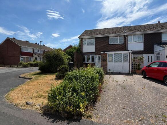 3 bed property, in Anson Close, £170,000