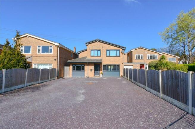 4 bed property, in Eastham Rake, £450,000