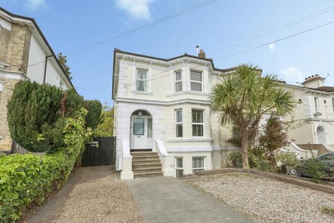 6 bed property, in Upper Grosvenor Road, £1,450,000