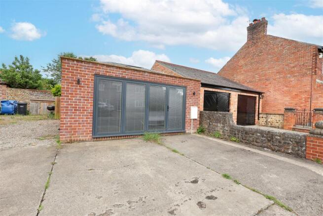 Studio, in Wath, £50,000