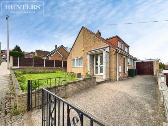 4 bed property, in Melvinia Crescent, £340,000
