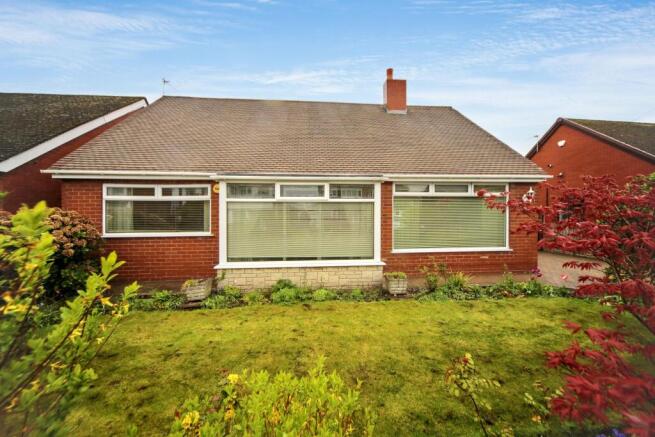 3 bed property, in Park Lane, £300,000