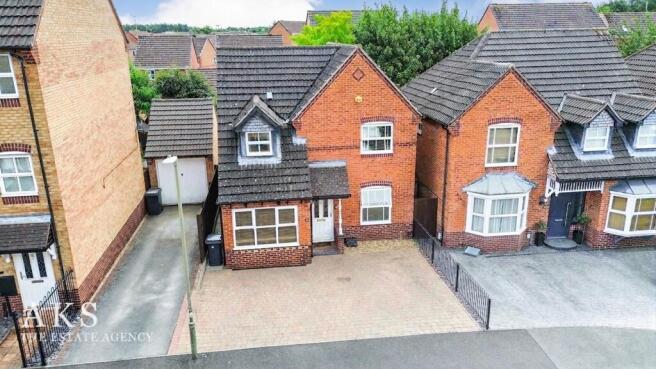 3 bed property, in Wye Close, £280,000