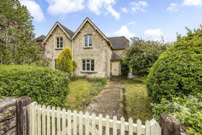 2 bed property, in Rendcomb, £395,000