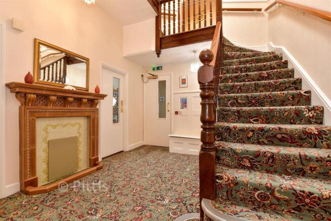 11 bed property, in The Avenue, £650,000