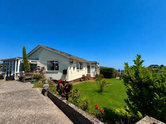 2 bed property, in Sweetbriar Lane, £399,950