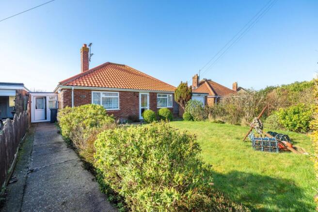 2 bed property, in Cromer Road, £270,000