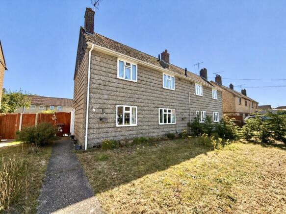 3 bed property, in Brick Kiln Road Mildenhall, £224,950