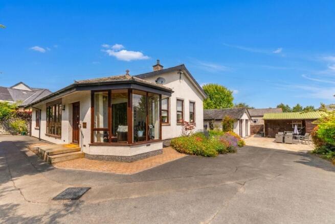 3 bed property, in Laitha Lodge, £550,000