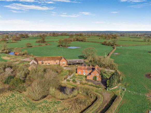 5 bed property, in Shawbury Road, £550,000