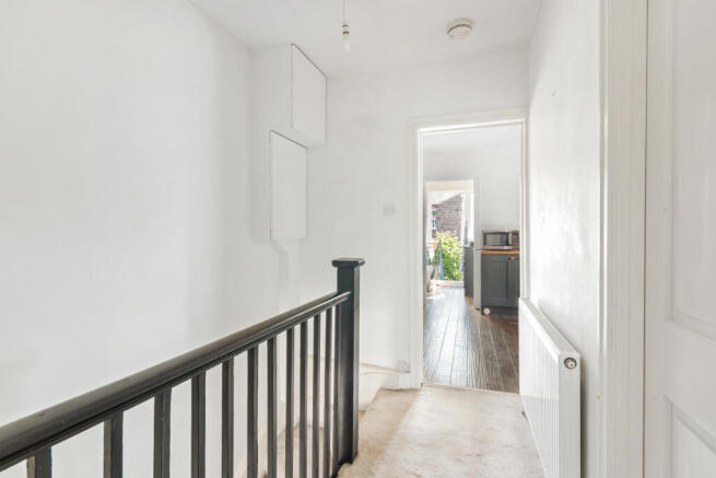 3 bed property, in Dinton Road, £450,000
