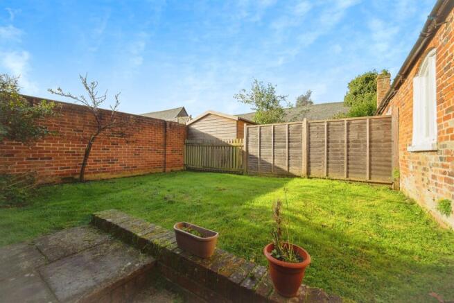 2 bed property, in Up Street, £335,000