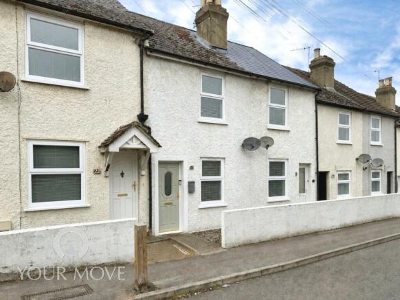 2 bed property, in Hill House Road, £290,000