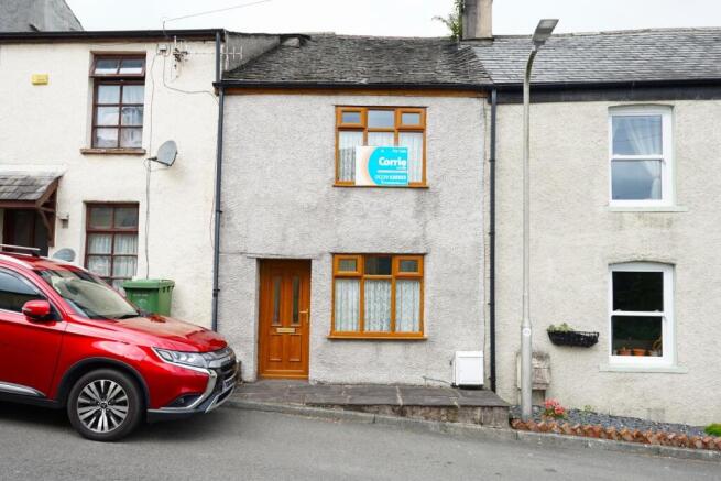 2 bed property, in Roy Cottage, £170,000