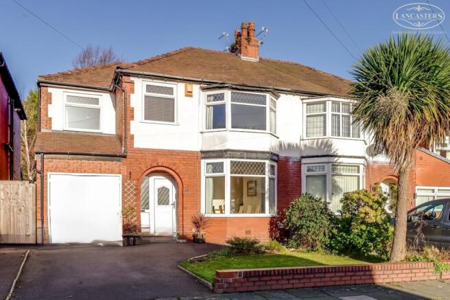4 bed property, in Rawlyn Road, £350,000