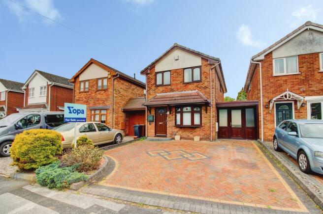 3 bed property, in Sadler Road, £245,000