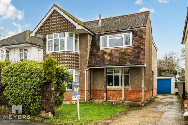 4 bed property, in Clayford Avenue, £525,000