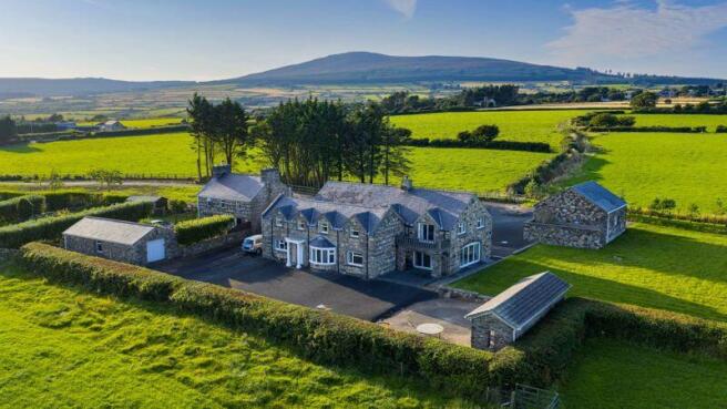 5 bed property, in Cly Ny Mona, £1,750,000