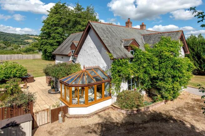 5 bed property, in West Bagborough, £675,000
