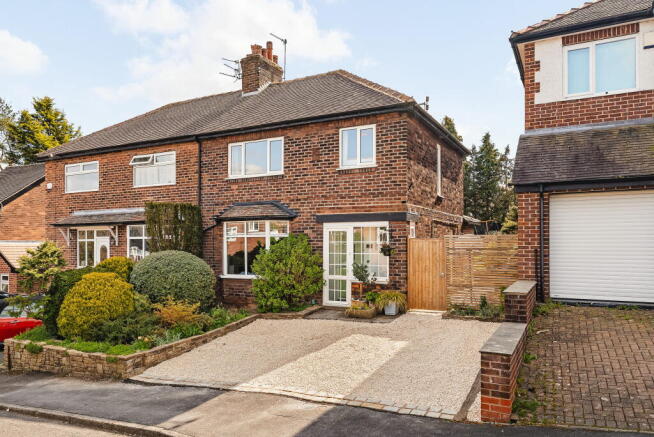 3 bed property, in Highfield Road, £540,000