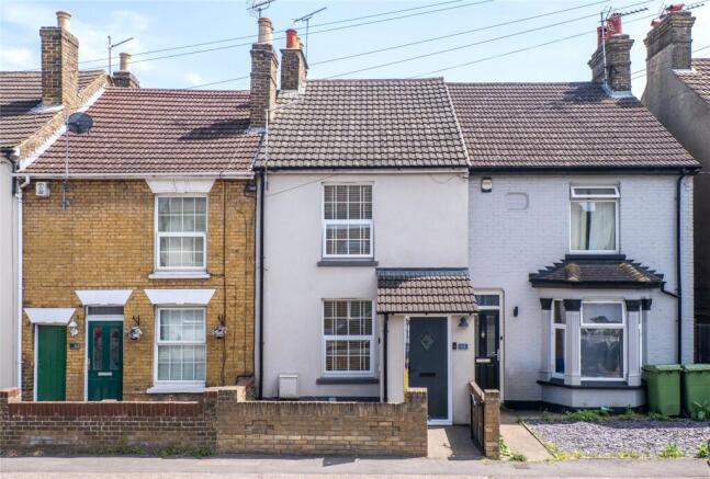 2 bed property, in Chalkwell Road, £270,000